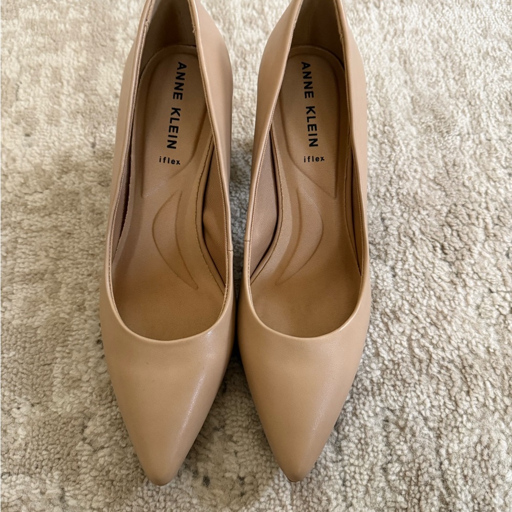 Anne Klein Women's Beige Heels